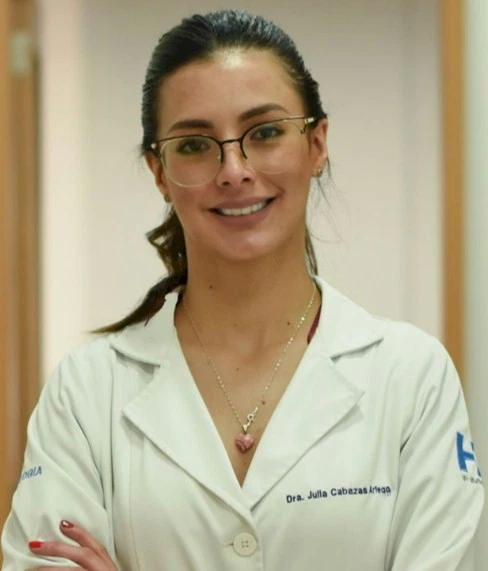 DRA. JULIA CABEZAS